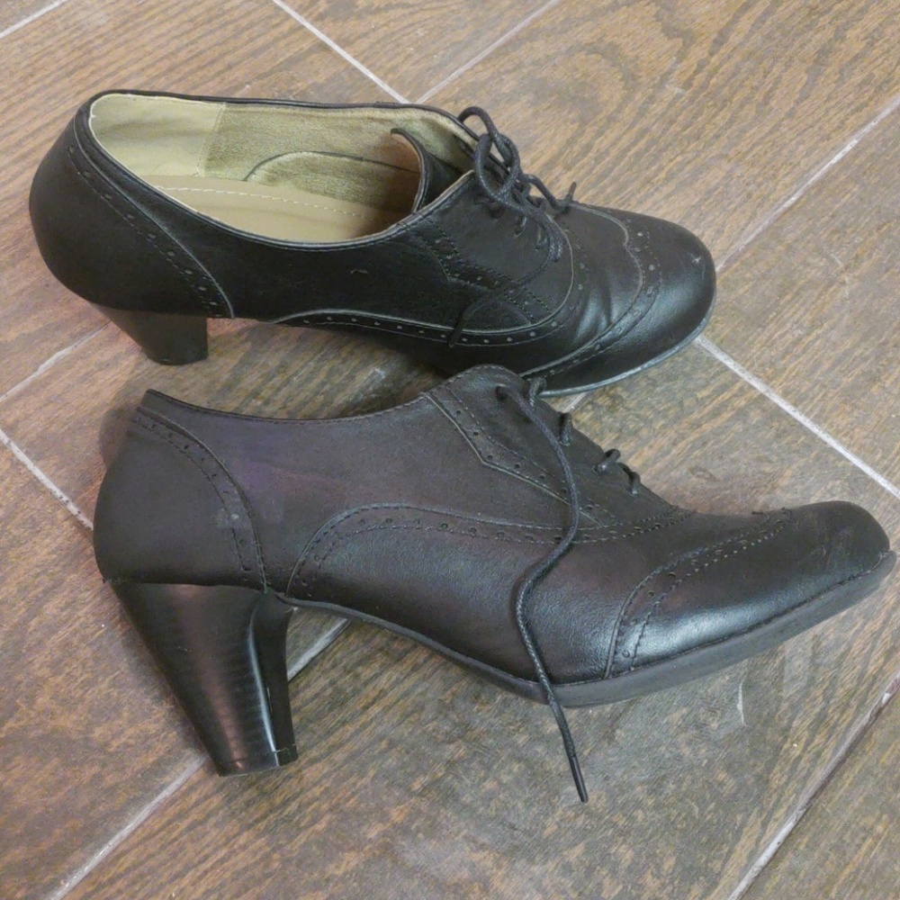 Womens shoes